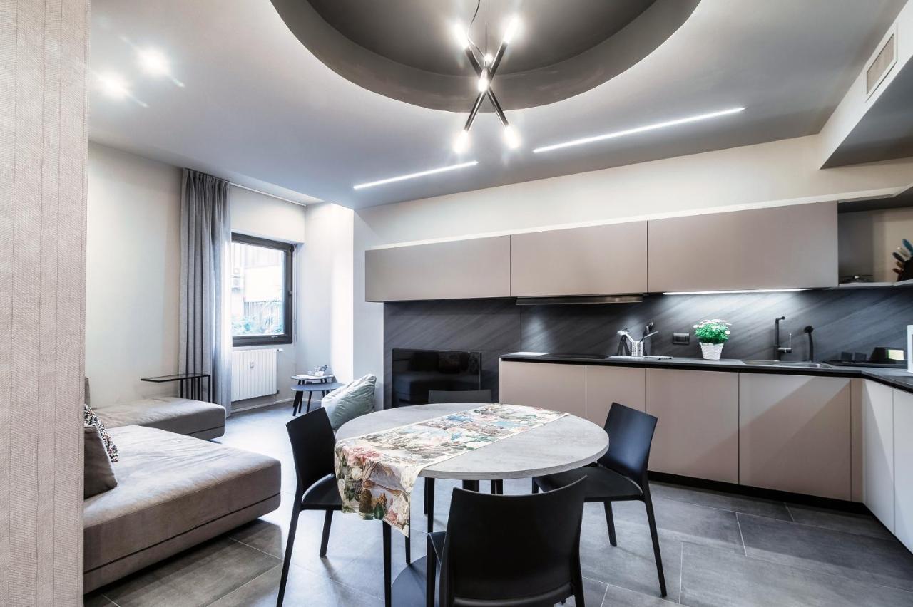 By The Small -downtown Apartament *